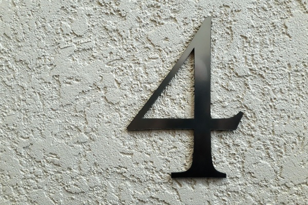 「4」が含まれるその他のエンジェルナンバー