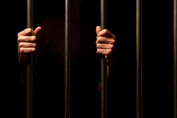(15)泥棒をして牢屋や刑務所に入る夢